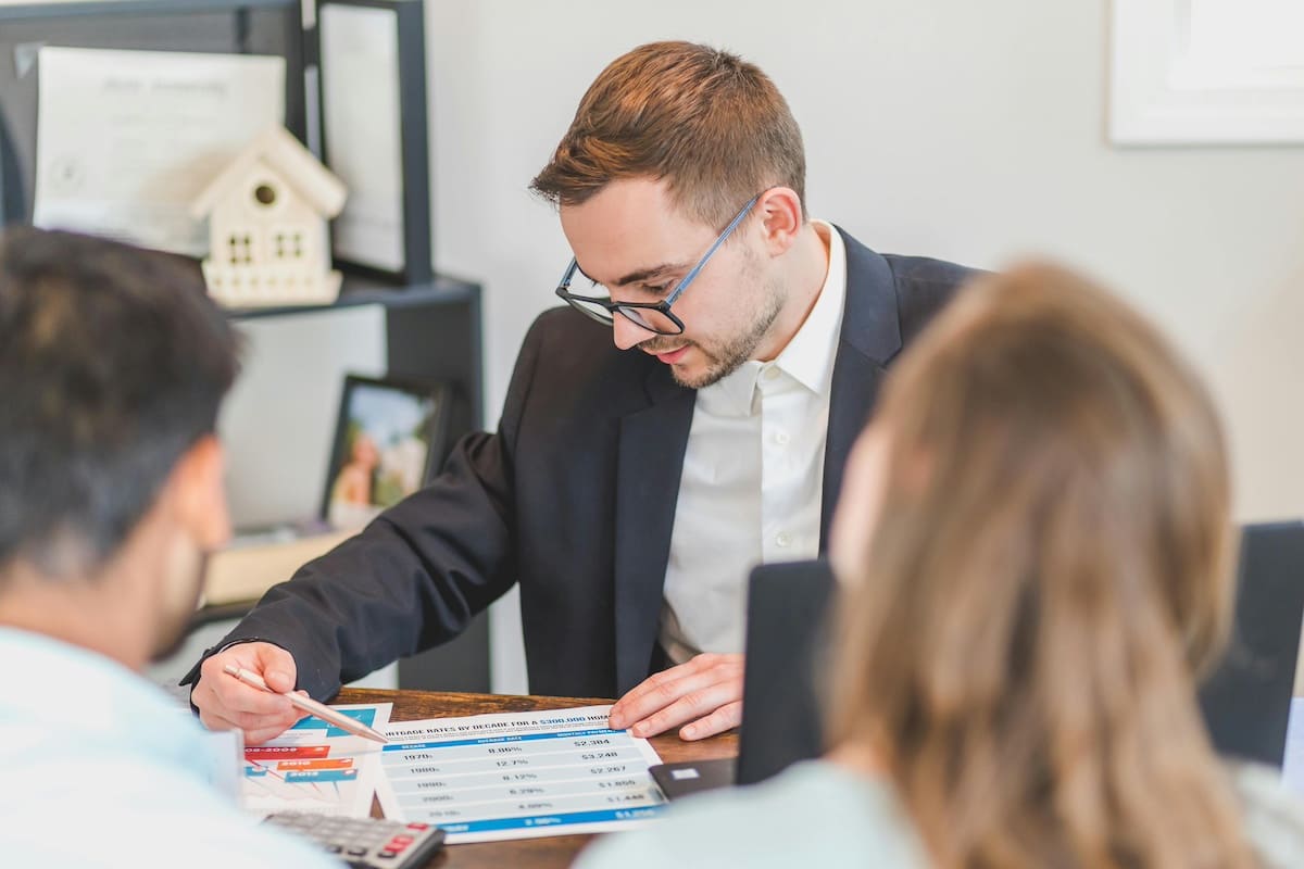 hire-a-real-estate-agent